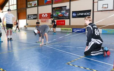 Z 29 účastníků k největšímu florbalovému kempu na světě. PEACHES má za sebou rekordní rok 2026